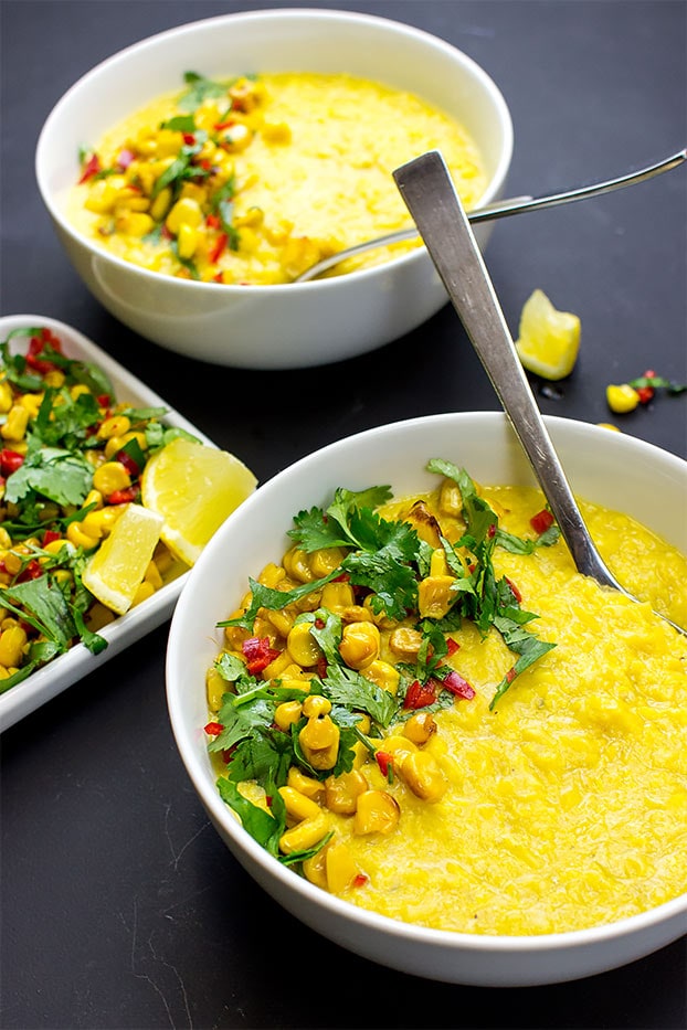 Asian-style Creamy Corn Soup - Vegan and super-quick - corn soup ready to serve #quick #vegetarian | 
