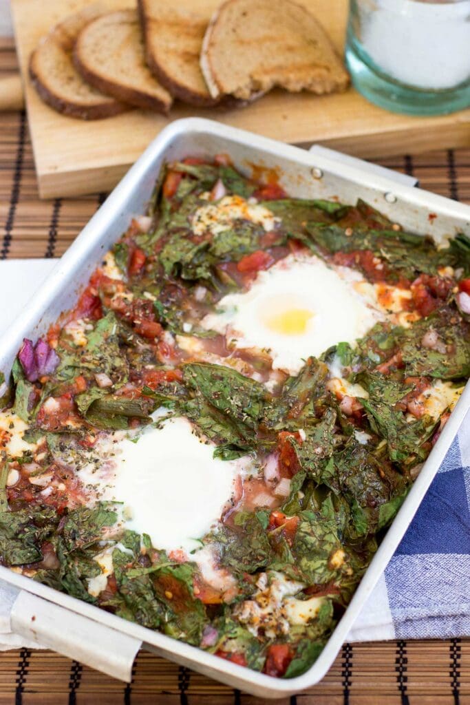 Anti Hangover Baked Eggs in Spinach and Tomato | #hangover #vegetarian #breakfast | 