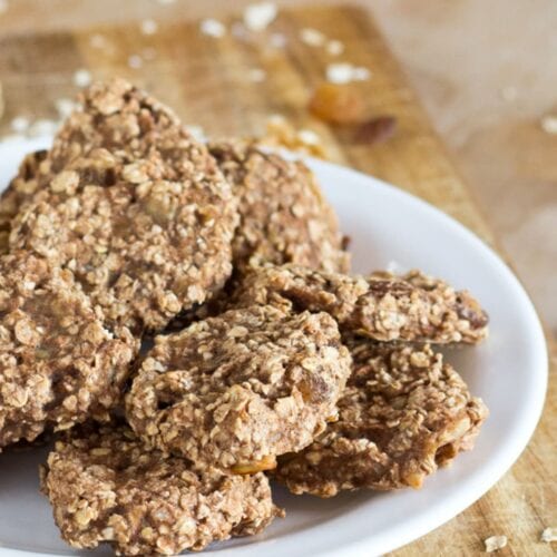 2 Ingredient Fitness Cookies. For when you need an energy boost | #vegan #cookie | 