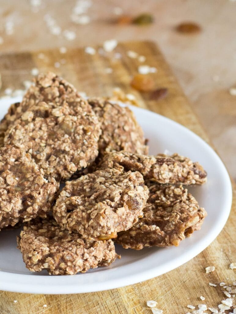 2 Ingredient Fitness Cookies. For when you need an energy boost | #vegan #cookie | 