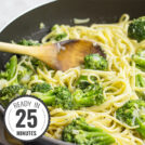 Creamy Broccoli Pasta. This vegetarian combo is a real powerhouse. Ready in 25 minutes, super versatile, nutritious and absolutely tasty! | 