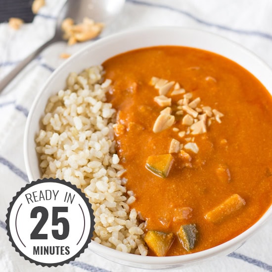 A mouth-watering Peanut Soup inspired by African cuisine. High in vitamin A, C, fiber and iron. It’s vegan too! | 