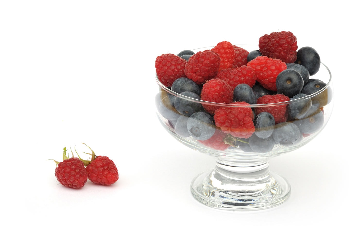 A cup full of berries | Hurry The Food Up
