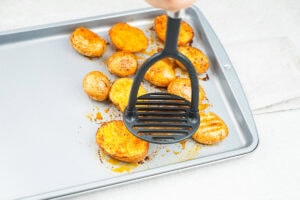 The process of smashing potatoes | Hurry The Food Up