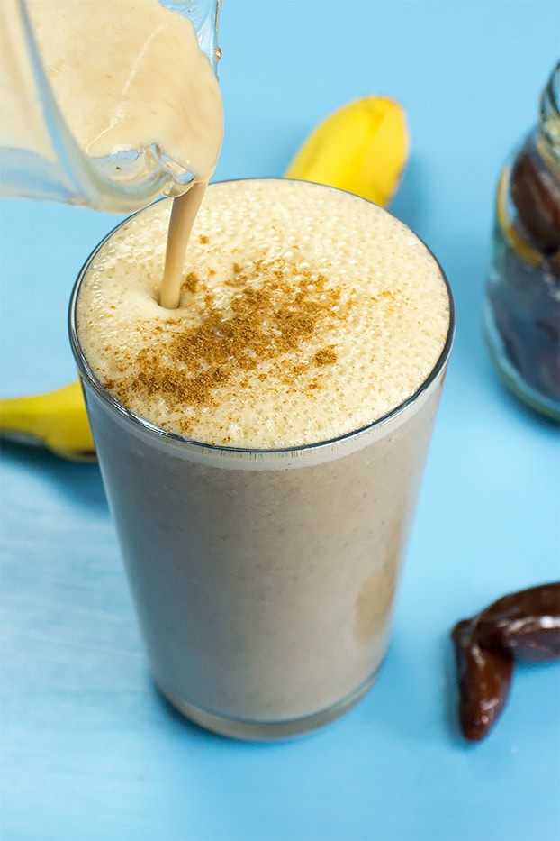 Delicious Date Smoothie - Vegan, high in Omega 3 - delicious date smoothie ready to drink #quick #cinnamon | 