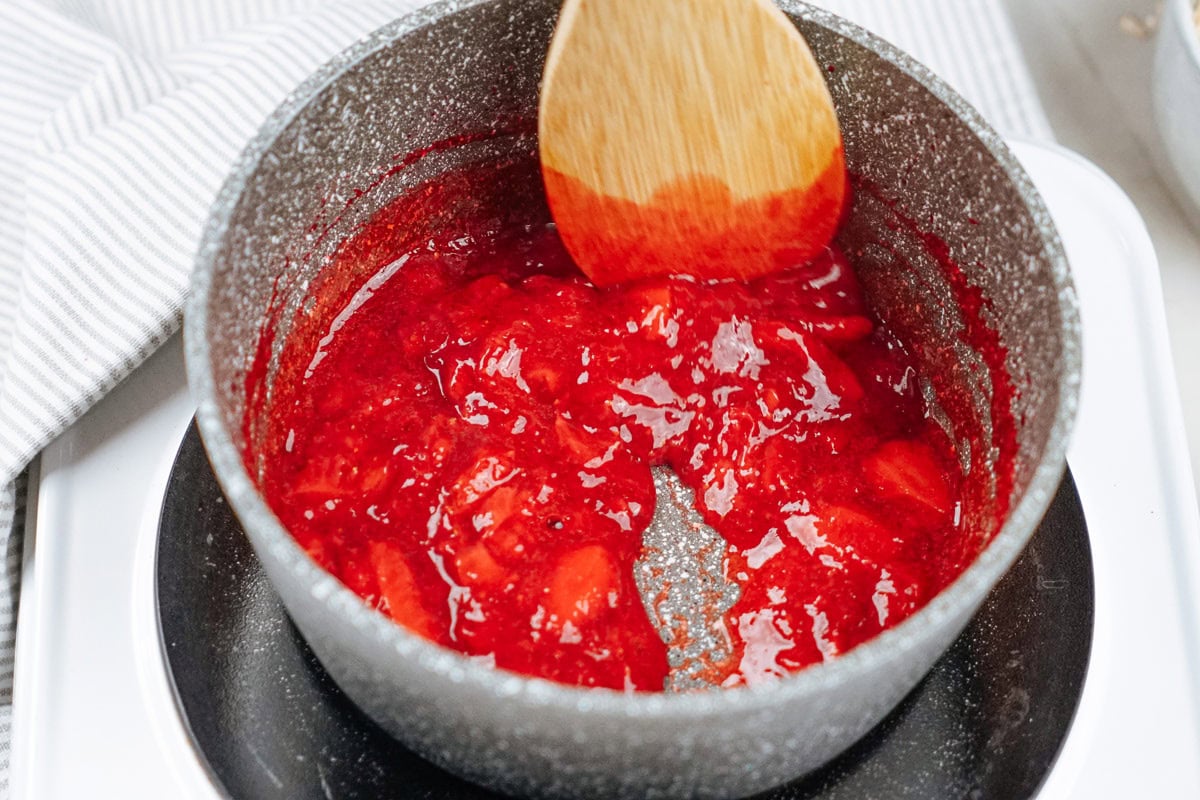 The process of making strawberry compote for protein pancakes | Hurry The Food Up