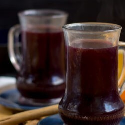 German Mulled Wine served in glasses | Hurry The Food Up