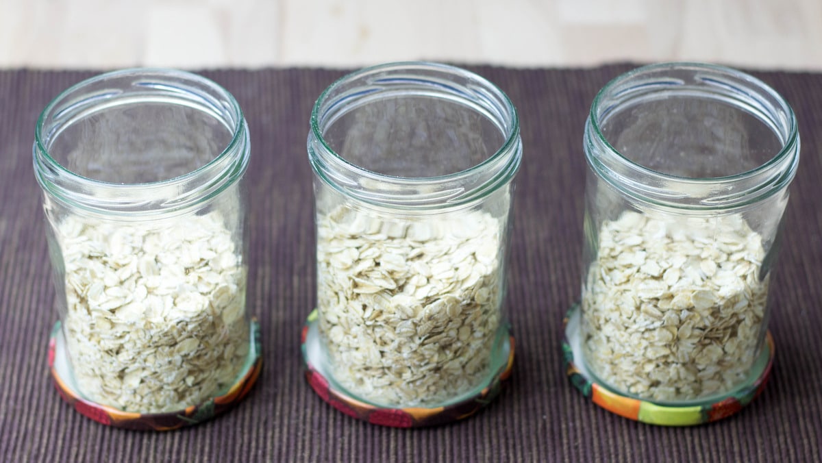 How To Make Overnight Oats in a Jar + 28 Tasty Overnight Oats Recipes #oats #breakfast | 