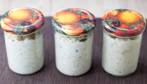 How To Make Overnight Oats in a Jar + 28 Tasty Overnight Oats Recipes #oats #breakfast | 