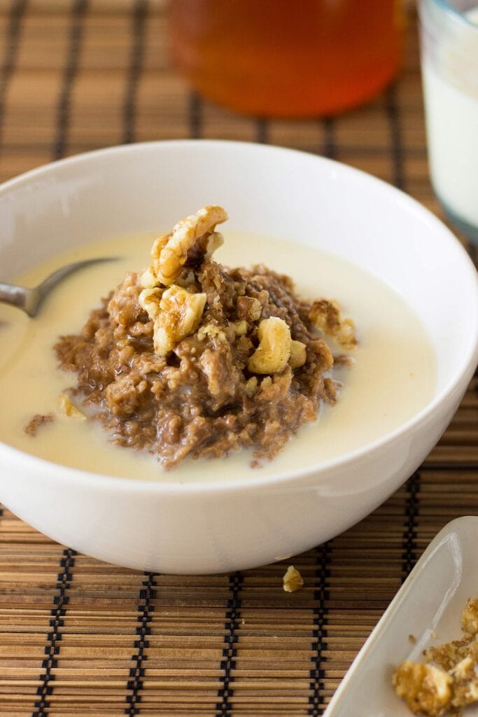 Mocha Oatmeal is in the bowl with a tablespoon | Hurry The Food Up