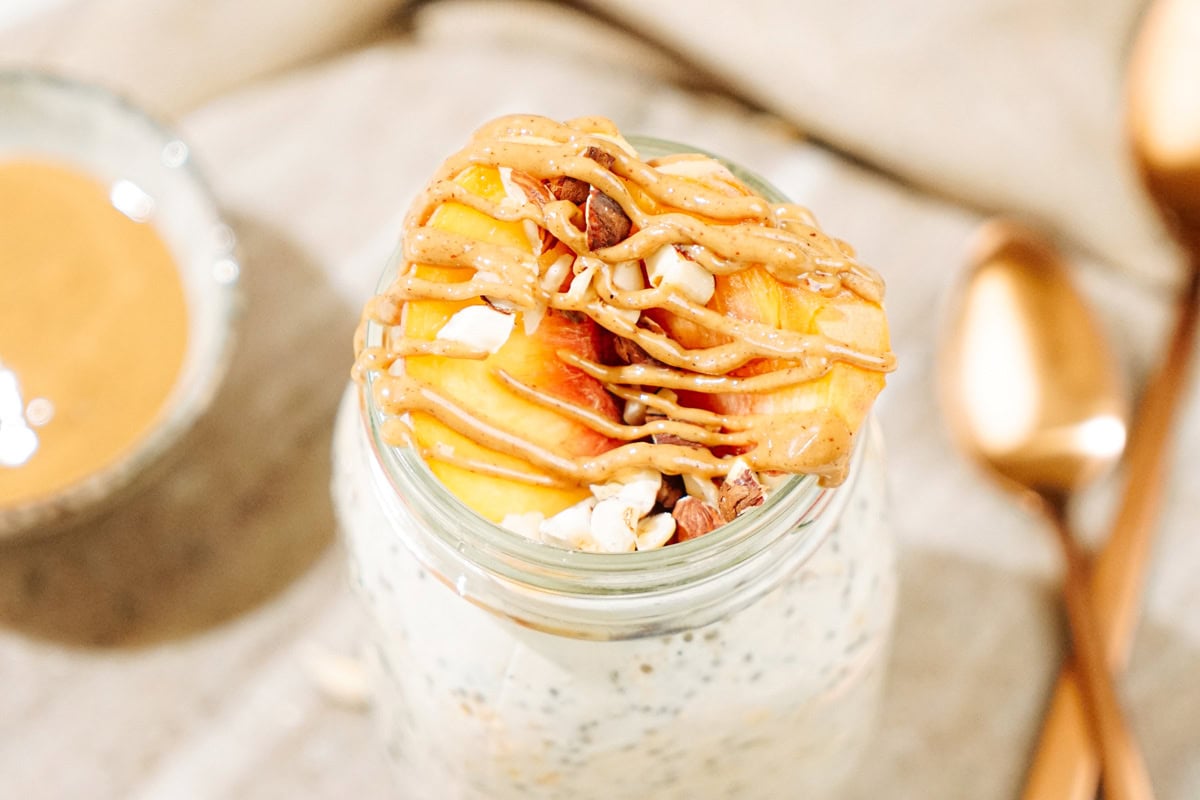 
The process of stiring and topping with peanut butter, hazelnuts and peach | Hurry The Food Up
