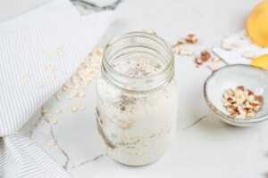The process of adding and mixing all the ingredients to a jar | Hurry The Food Up