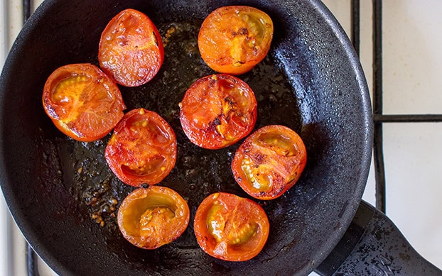 Vegan Breakfast Potatoes - Break the Fast - tomatoes are frying in the pan #tomato | 