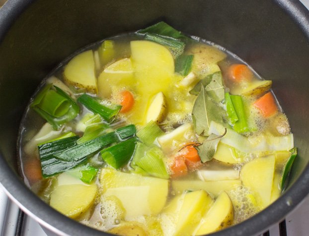 Vegan Potato Soup - Full on flavours & extremely satisfying | 